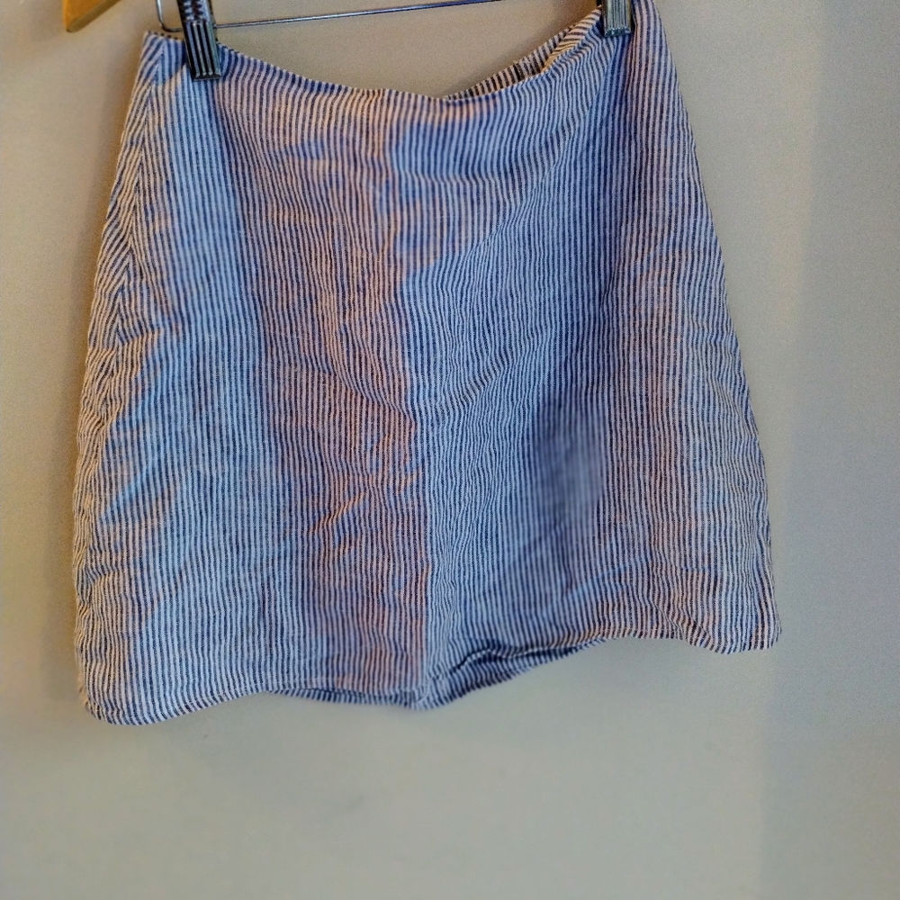 Beautiful vintage Reformation mini skirt.